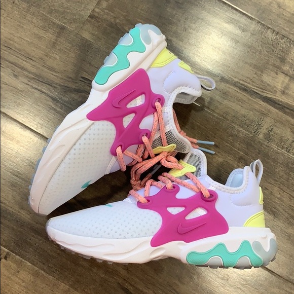 Nike react presto white hyper violet Clearance